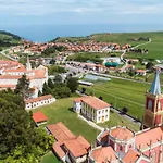 Hébergement de vacances Adosado Con Jardin