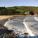 Hébergement de vacances Adosado Con Jardin *