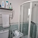 Hébergement de vacances Adosado Con Jardin *