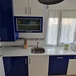 Hébergement de vacances Adosado Con Jardin