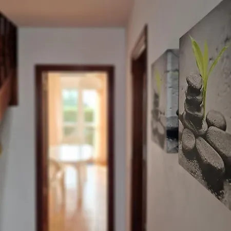 Holiday home Adosado Con Jardin