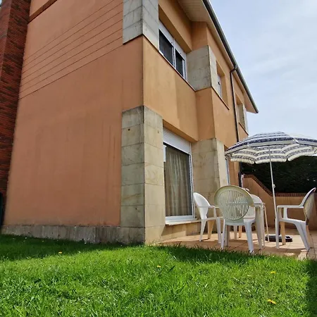 Adosado Con Jardin Prázdninový dům