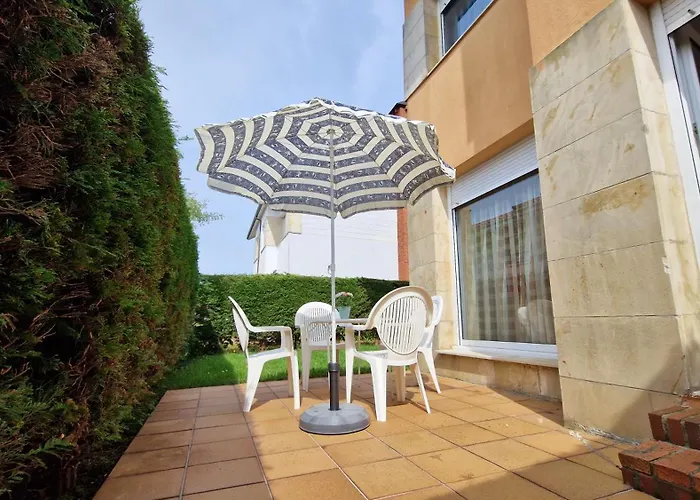 Adosado Con Jardin * Cóbreces