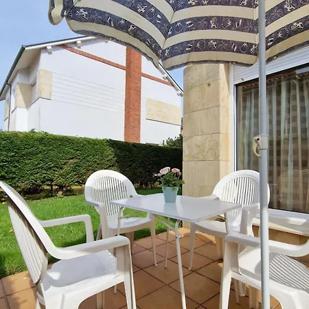 Dom wakacyjny Adosado Con Jardin