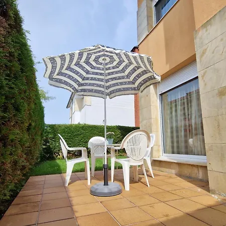 Adosado Con Jardin * Cóbreces